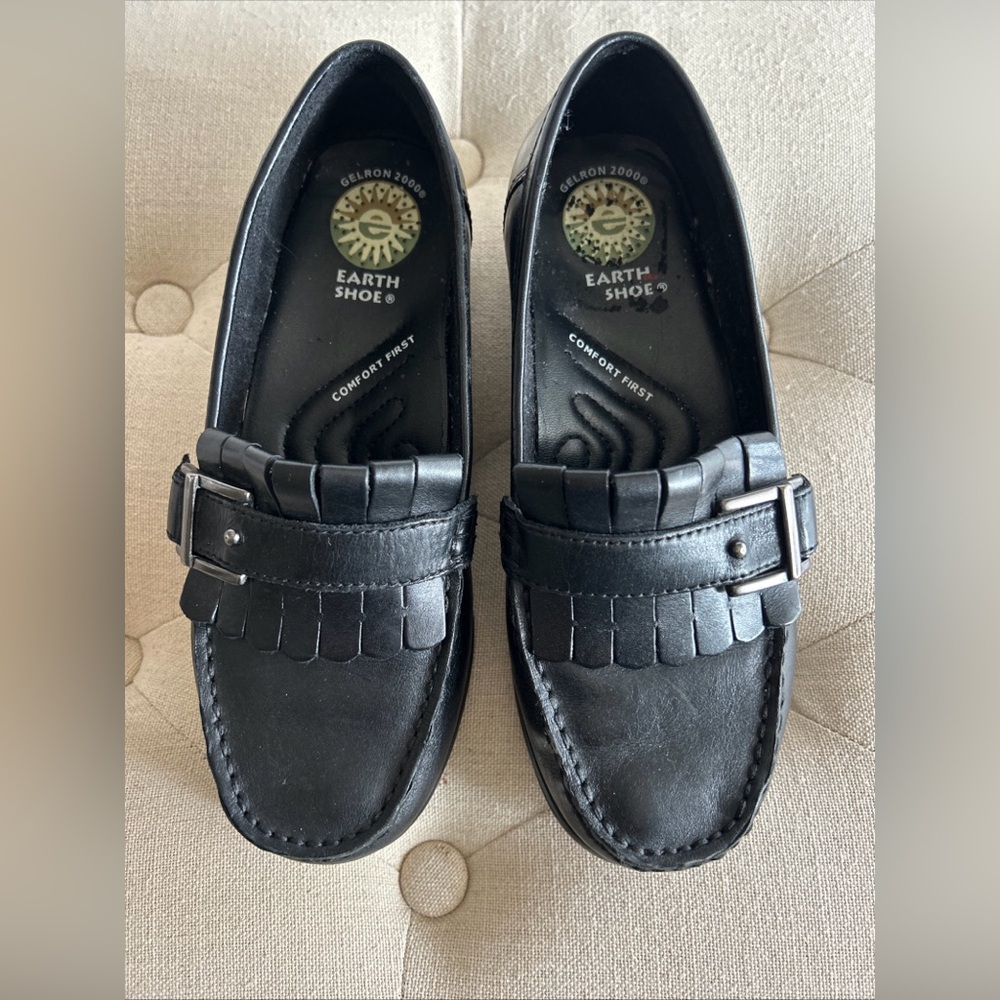 Earth Shoe Women’s Size 6 Loafer Black Sable Leather Upper Comfort Preppy